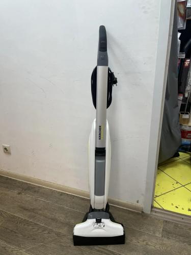Пылесос вертикальный Karcher FC 5 Premium